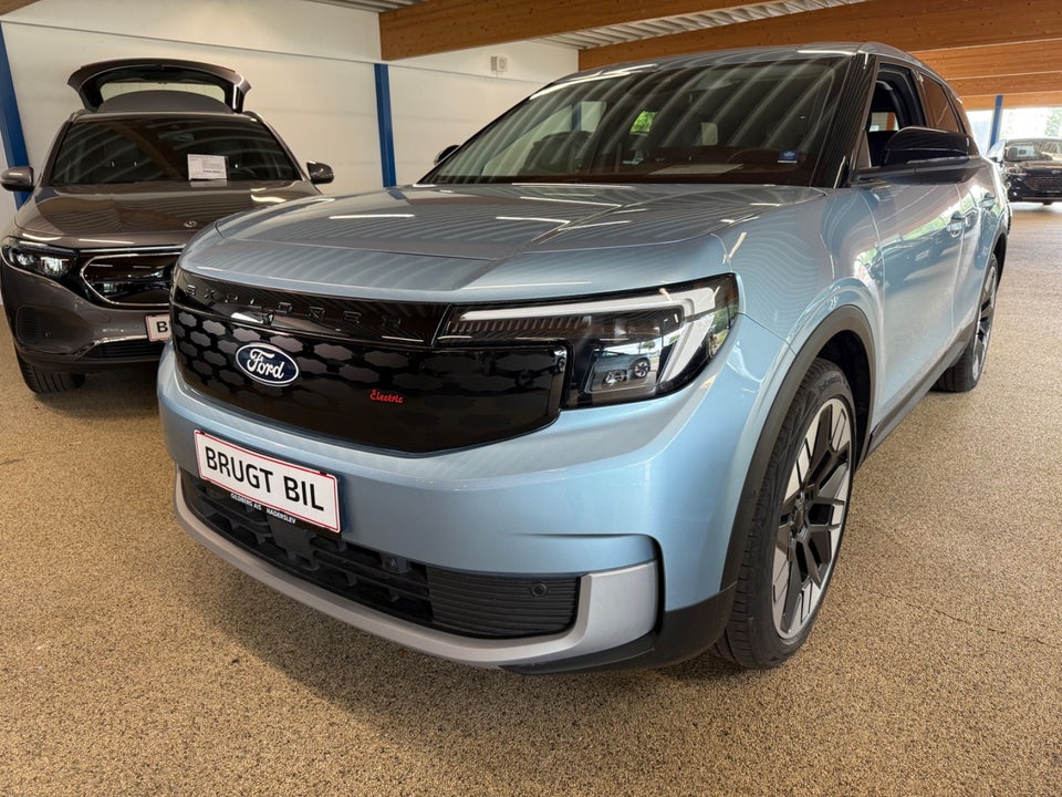 Ford Explorer 79 Select Extended Range AWD 5d