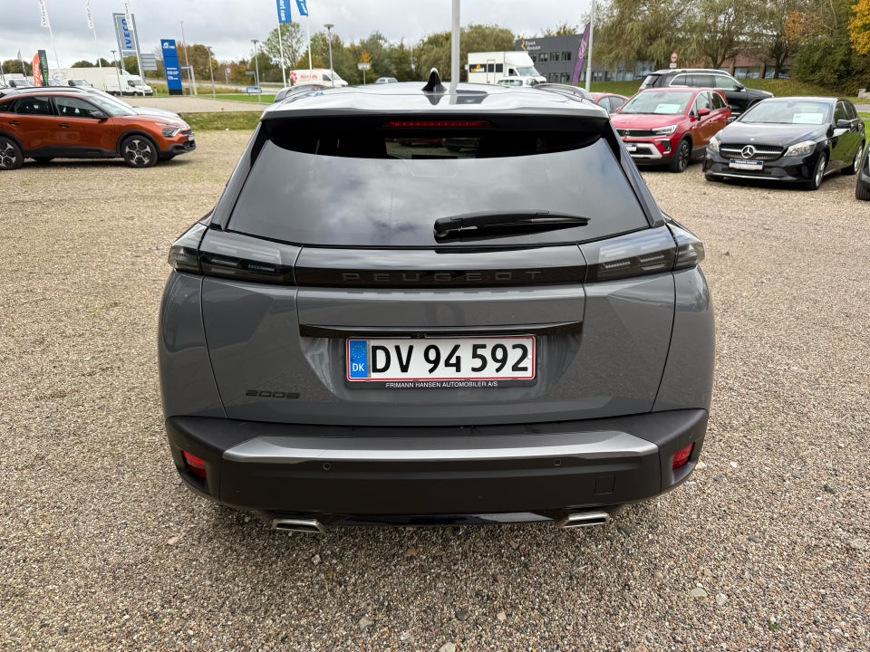 Peugeot 2008 1,2 PureTech 130 First Selection EAT8 5d