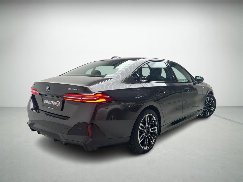 BMW i5 eDrive40 M-Sport 4d