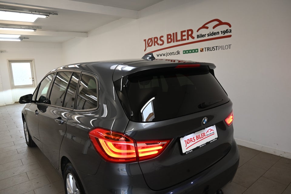 BMW 216i 1,5 Gran Tourer Connected 7prs 5d