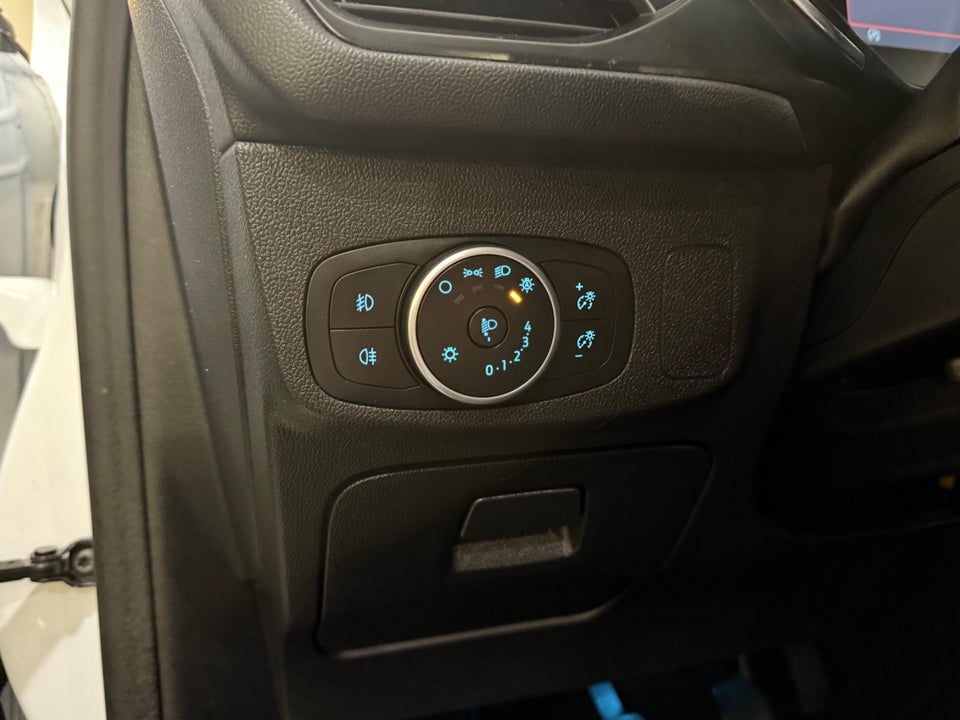 Ford Focus 1,5 EcoBlue Titanium Business stc. Van 5d