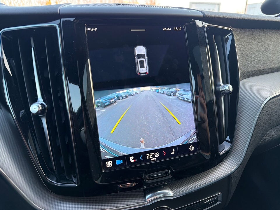 Volvo XC60 2,0 T8 ReCharge Plus Dark aut. AWD 5d