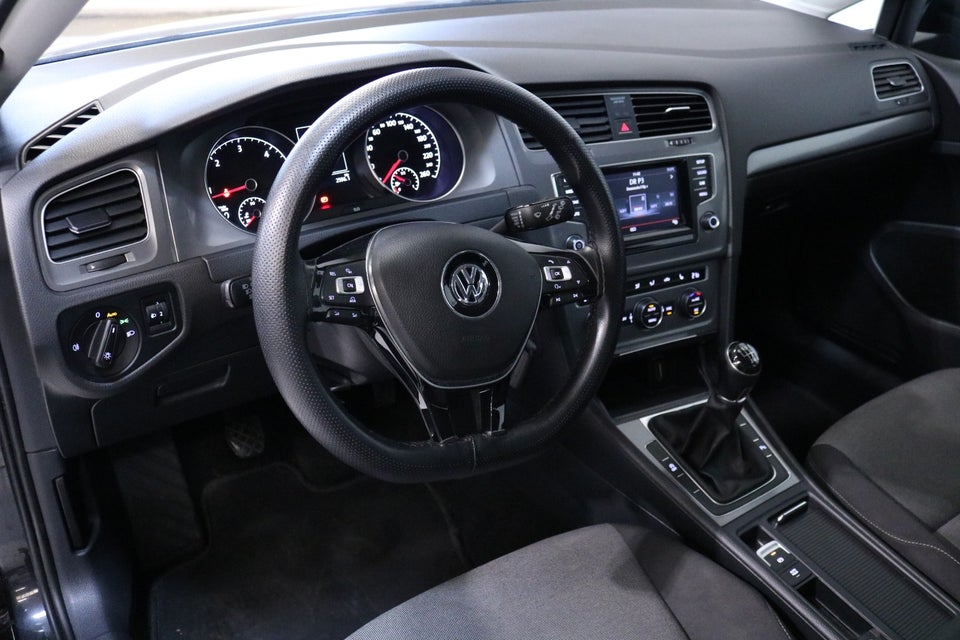 VW Golf VII 1,6 TDi 110 BlueMotion 5d