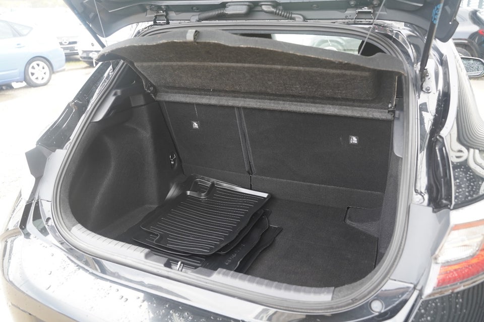 Toyota Corolla 1,8 Hybrid H3 Design MDS 5d