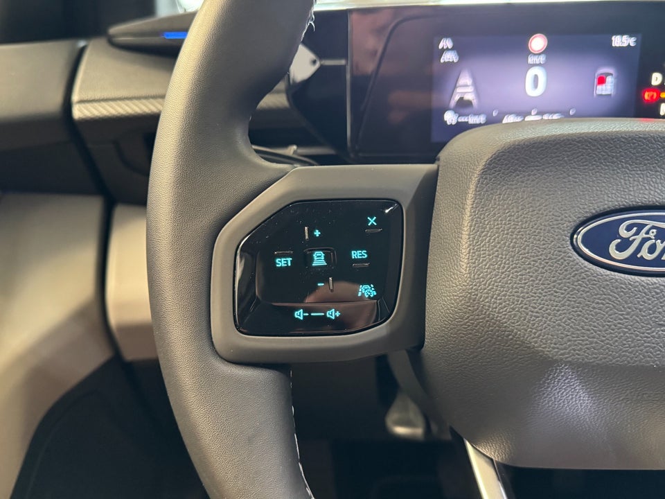 Ford Explorer 82 Premium Extended Range 5d