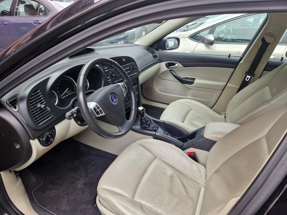 Saab 9-3 1,8 T Vector SportCombi Hirsch 5d