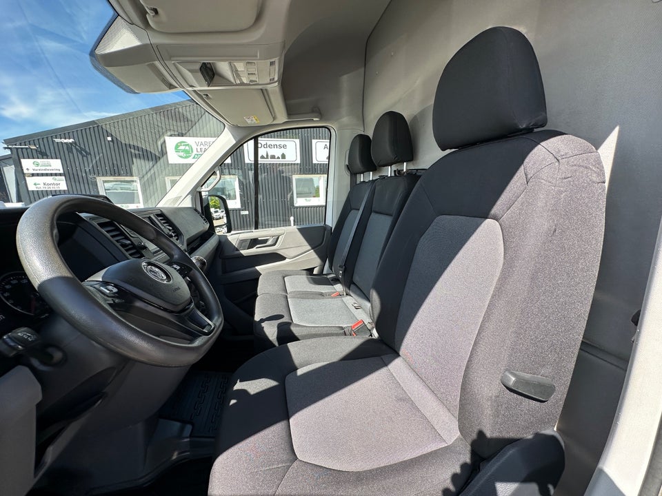 VW Crafter 30 2,0 TDi 177 Kassevogn L3H2