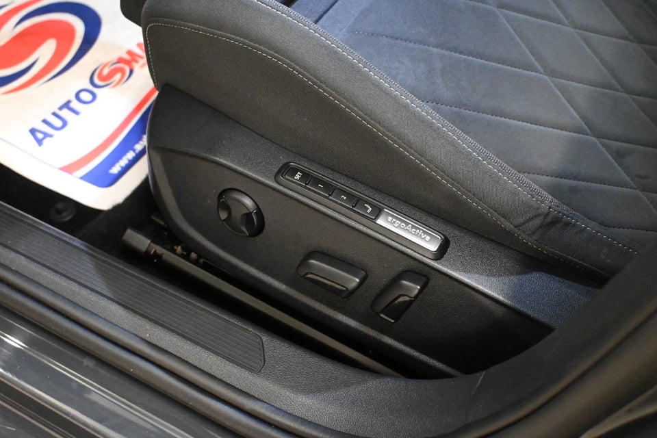 VW Golf VIII 1,4 eHybrid DSG 5d