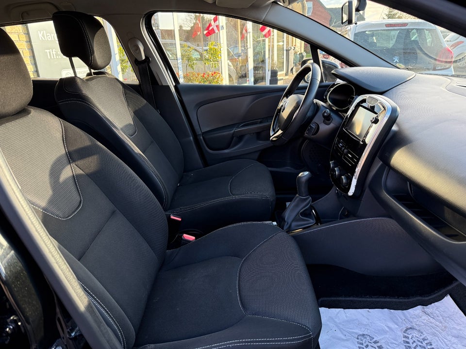 Renault Clio IV 0,9 TCe 90 Expression Sport Tourer 5d