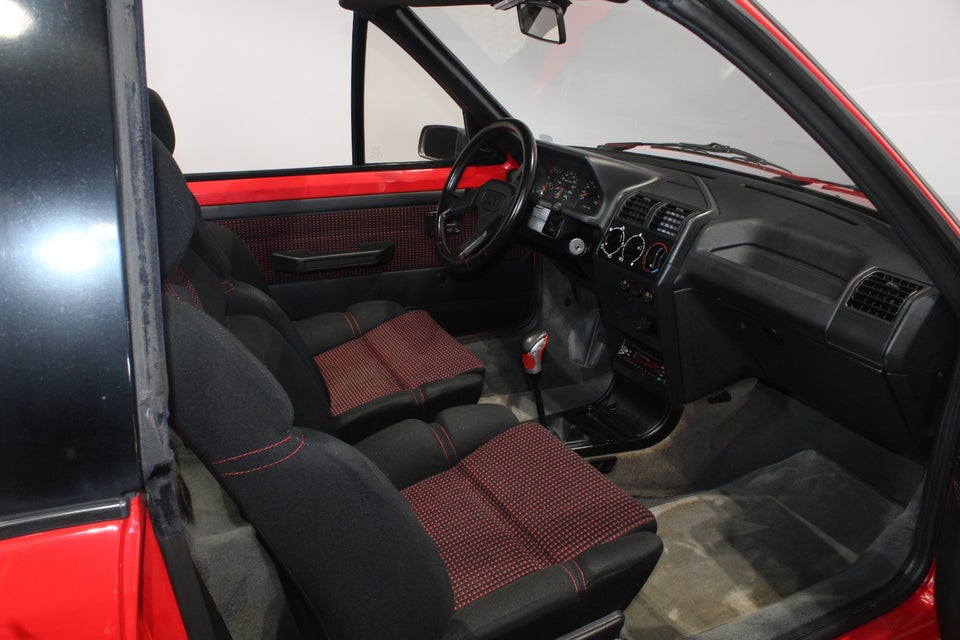 Peugeot 205 1,9 CTi Cabriolet 2d