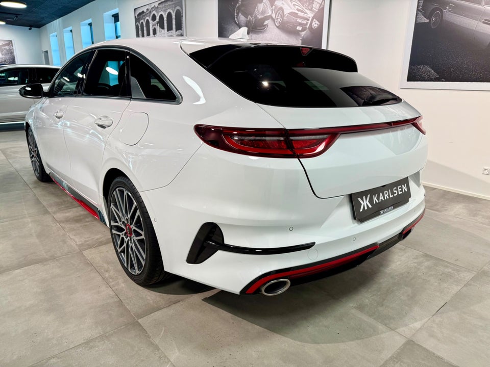 Kia ProCeed 1,6 T-GDi GT DCT 5d