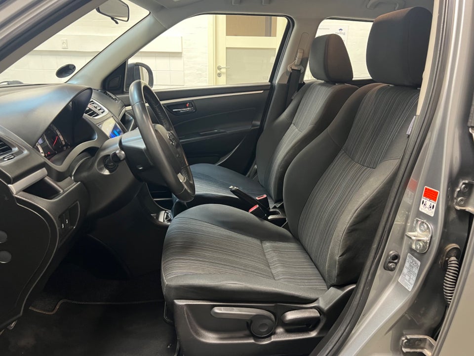 Suzuki Swift 1,2 Dualjet Club 5d