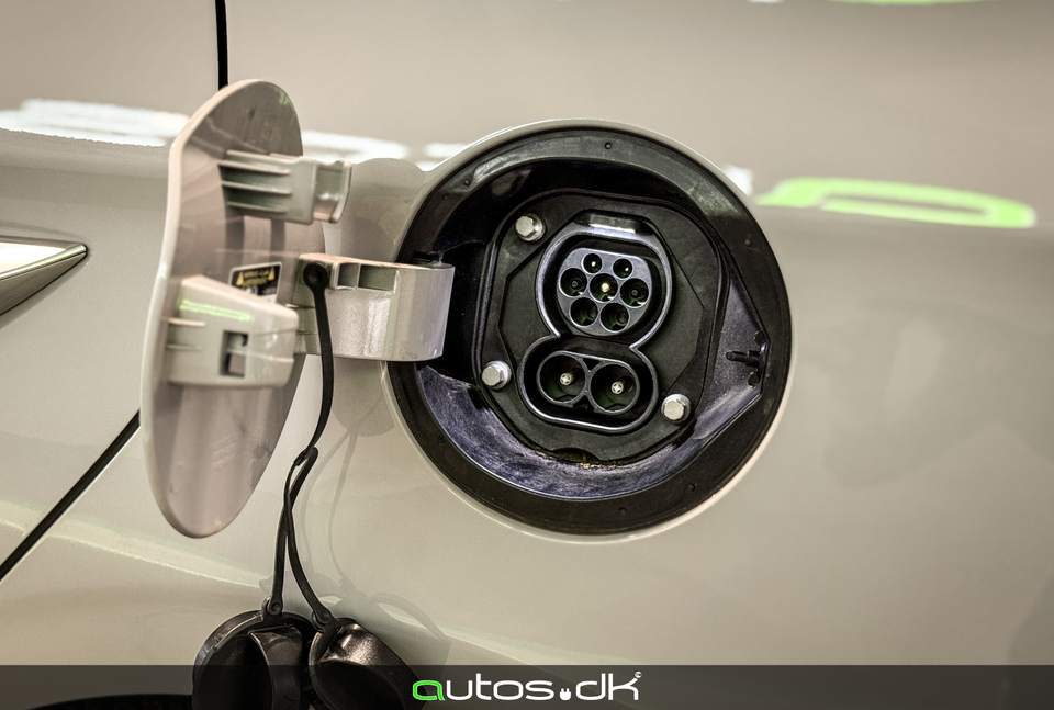 Hyundai Ioniq 40 EV Premium 5d