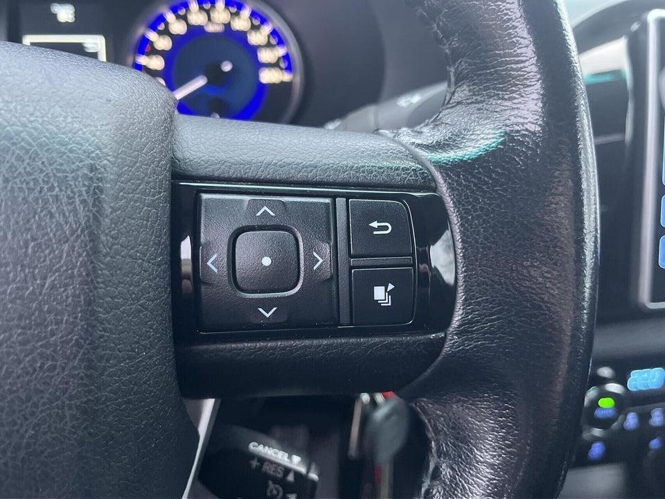 Toyota HiLux 2,4 D-4D 150 T3 Ex.Kab 4x4 4d