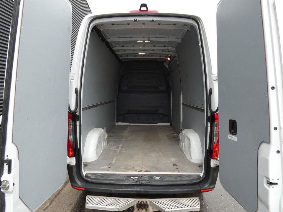 Mercedes Sprinter 214 2,2 CDi A2 Kassevogn FWD