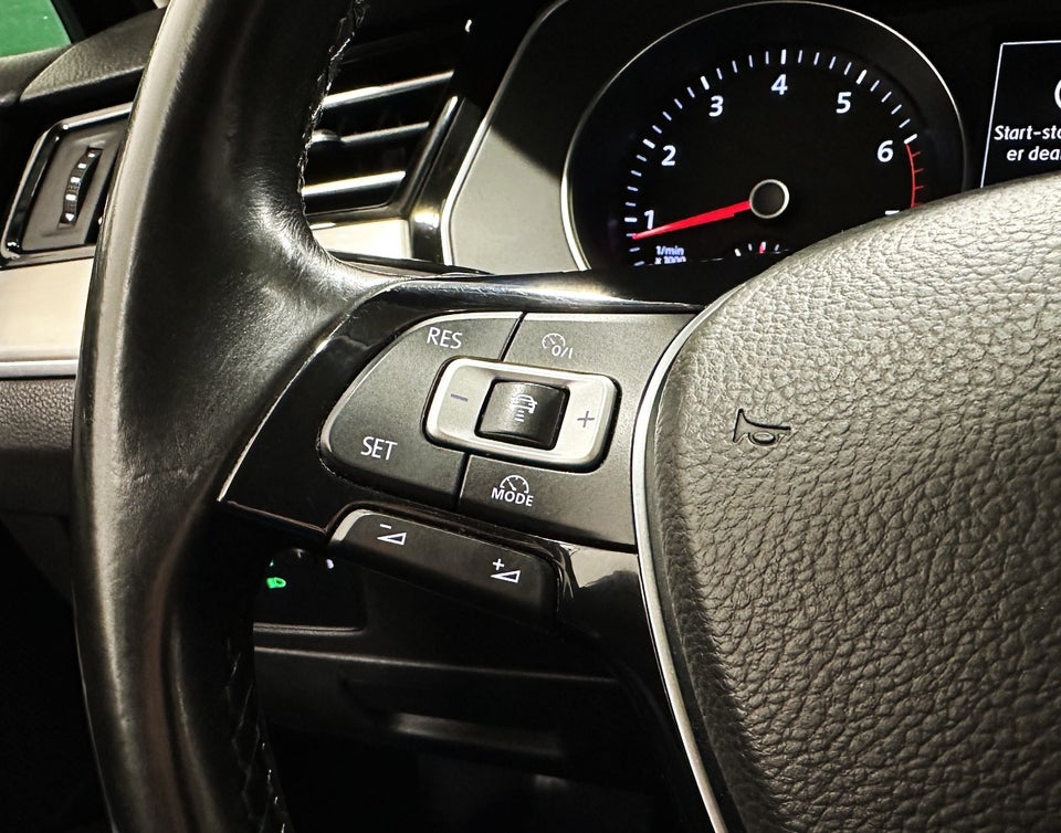 VW Passat 1,8 TSi 180 Highline Variant DSG 5d