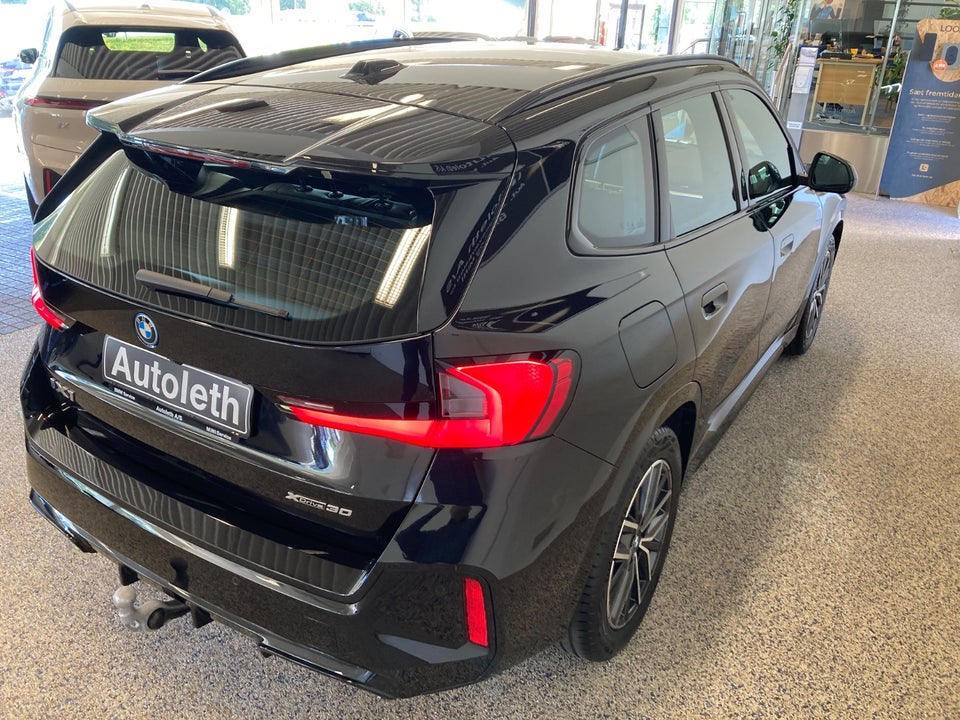 BMW iX1 xDrive30 M-Sport 5d