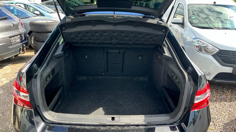 Skoda Superb 1,6 TDi 120 Ambition DSG 5d
