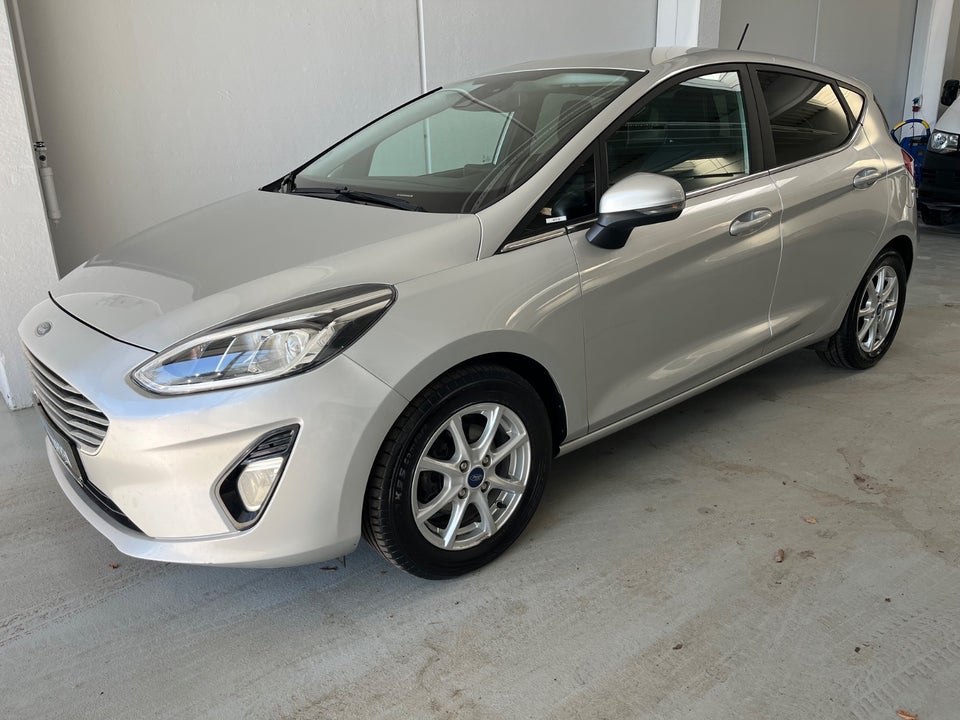 Ford Fiesta 1,0 EcoBoost mHEV Titanium Van 5d