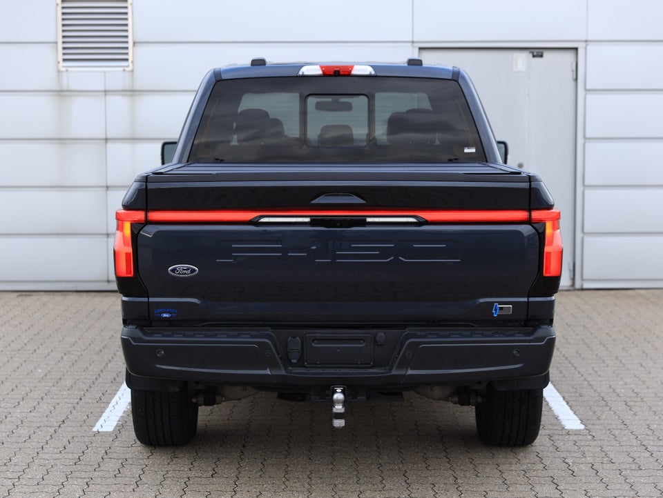 Ford F-150 Lightning Lariat Standard Range 4d