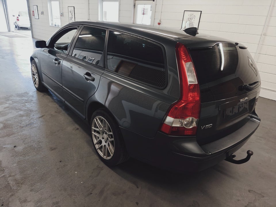 Volvo V50 1,8 Summum 5d