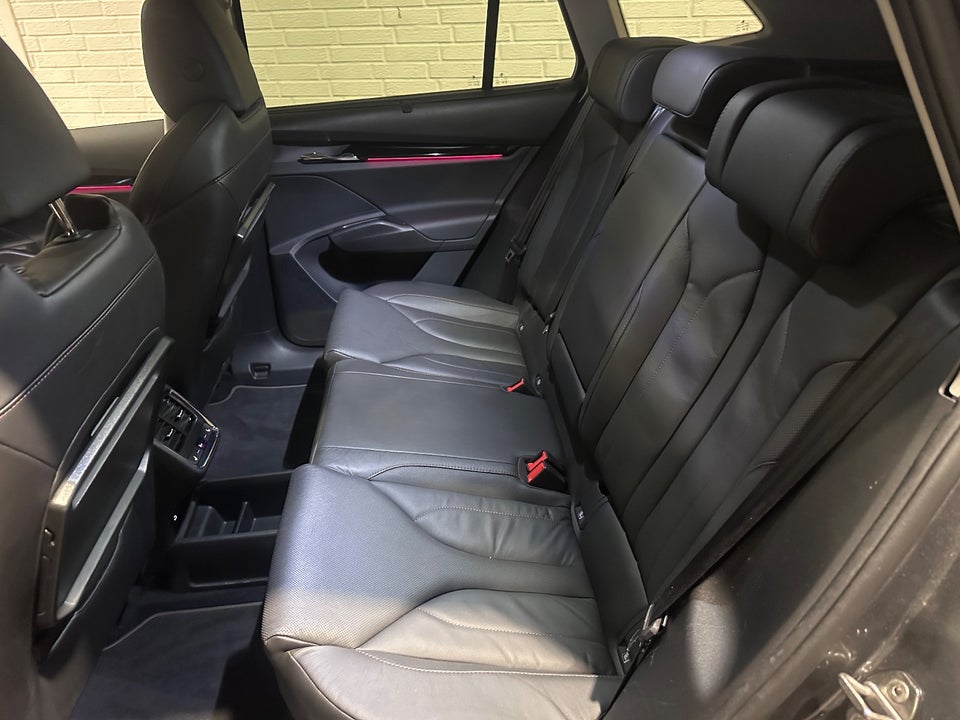 Skoda Enyaq 80 iV Suite 5d