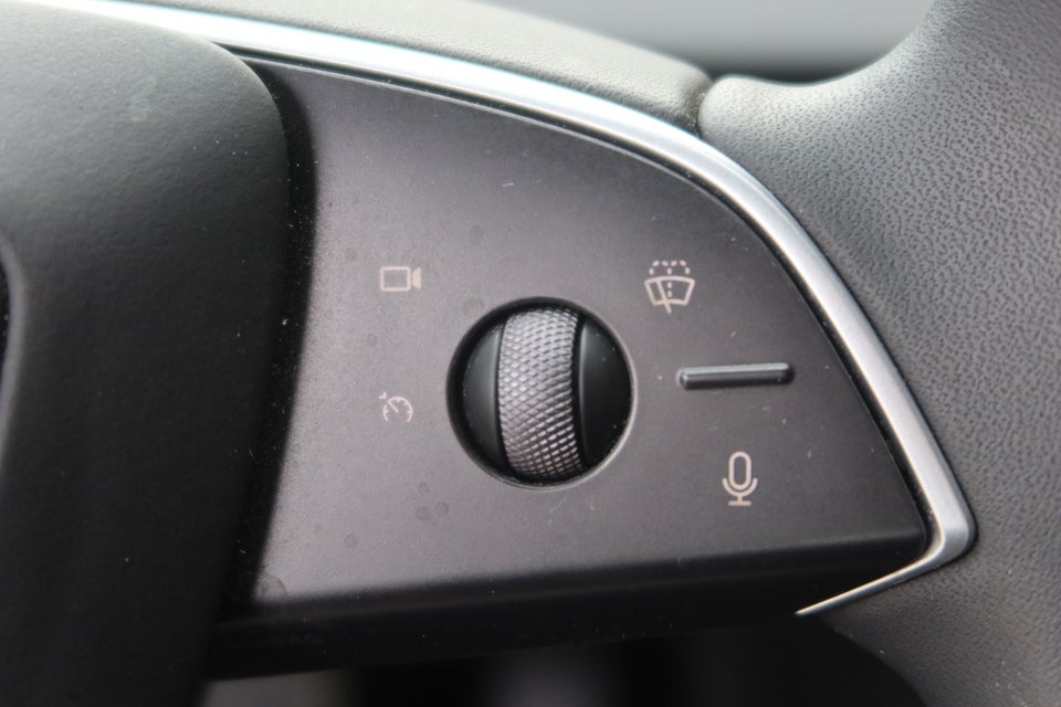 Tesla Model 3 RWD 4d