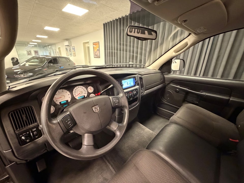 Dodge RAM 1500 4,7 V8 aut. 2d