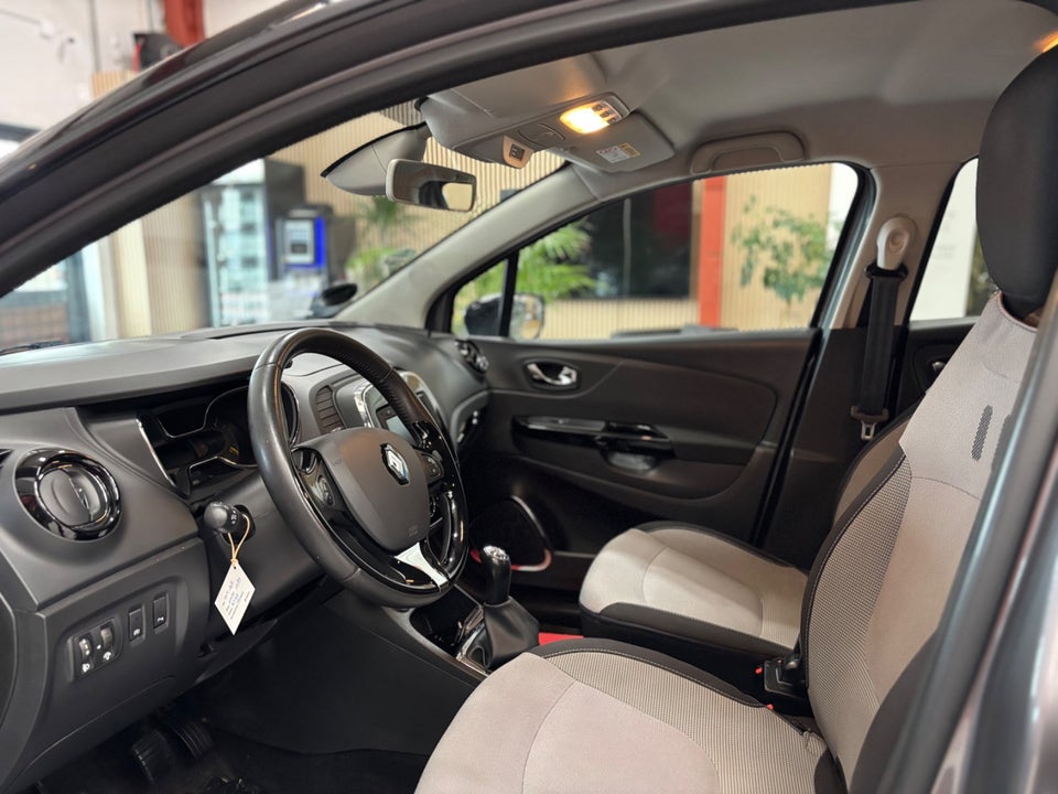 Renault Captur 0,9 TCe 90 Expression 5d