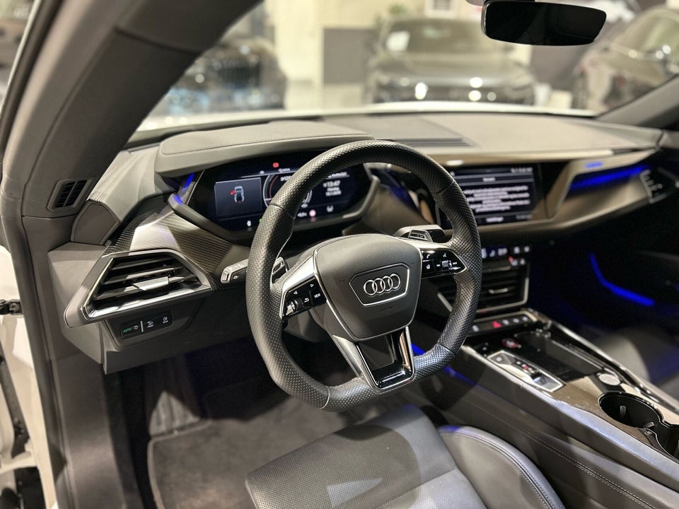 Audi e-tron GT quattro 4d