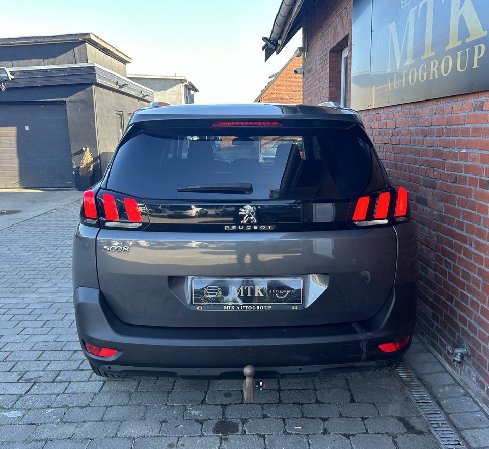 Peugeot 5008 1,2 e-THP 130 Active 7prs 5d