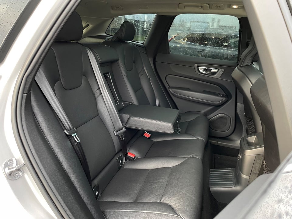 Volvo XC60 2,0 T8 ReCharge Inscription aut. AWD 5d