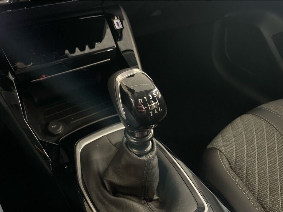 Peugeot 208 1,2 PureTech 100 Allure+ 5d