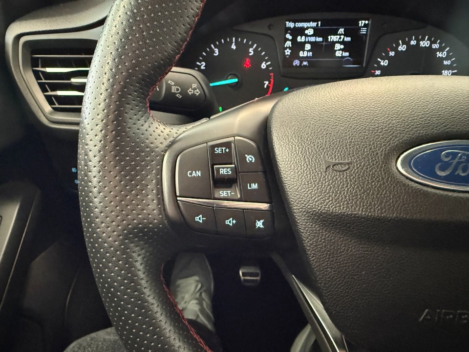 Ford Focus 1,0 EcoBoost ST-Line stc. 5d