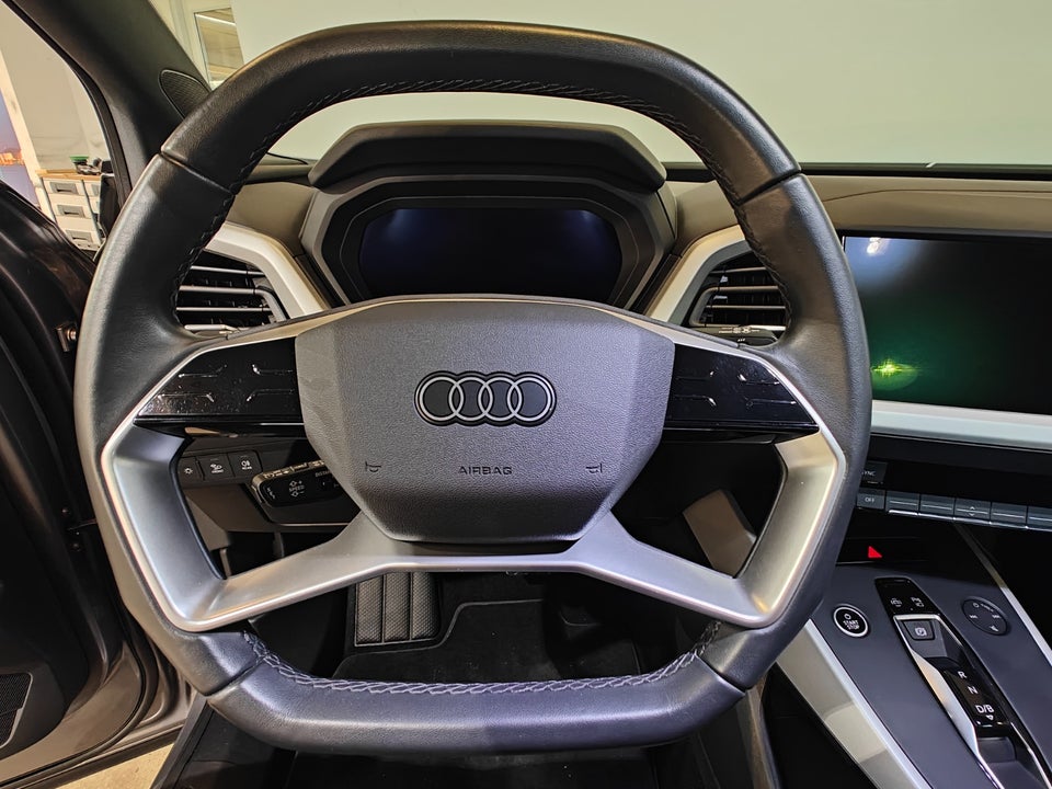 Audi Q4 e-tron 40 Advanced 5d