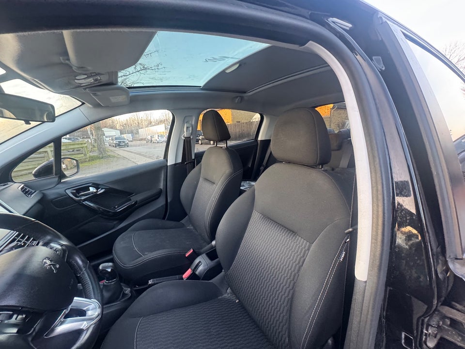 Peugeot 208 1,6 BlueHDi 100 Envy Sky 5d