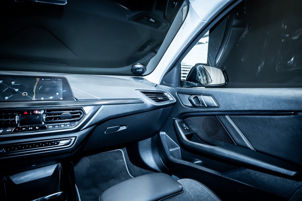 BMW 118i 1,5 Sport Line aut. 5d