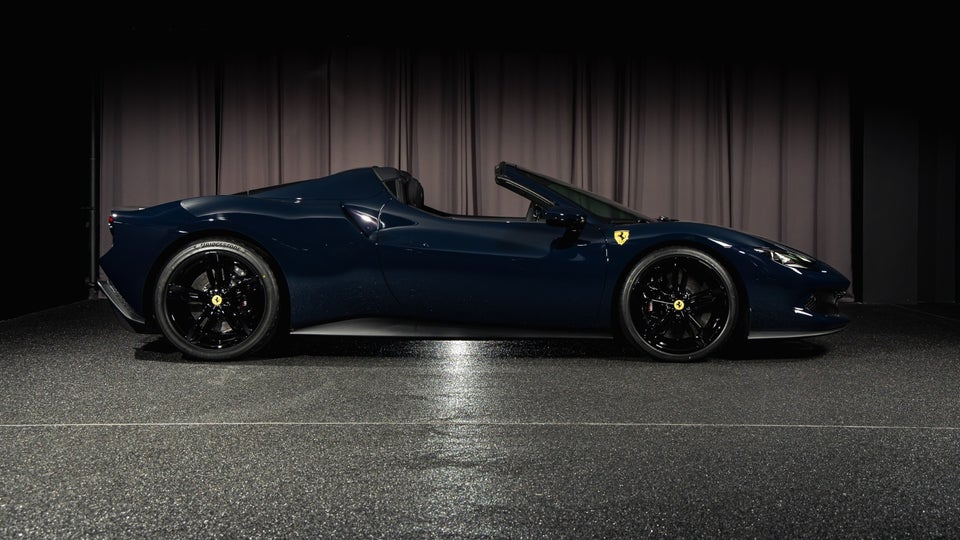 Ferrari 296 GTS 2,9 DCT 2d