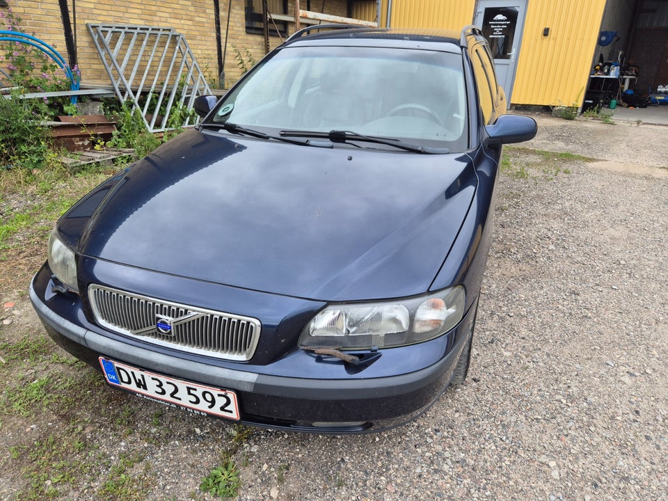 Volvo V70 2,3 T5 aut. 5d