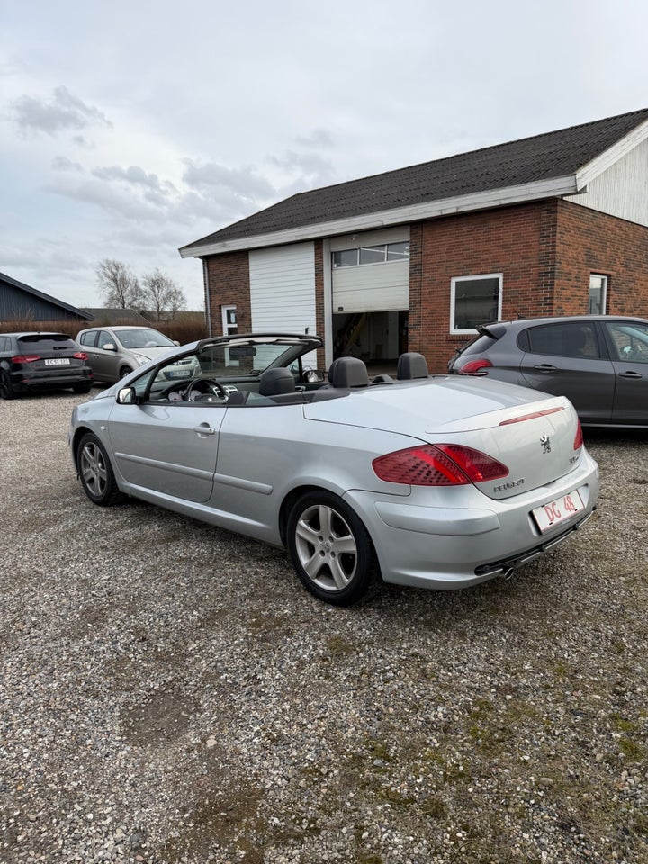 Peugeot 307 2,0 16V CC 2d