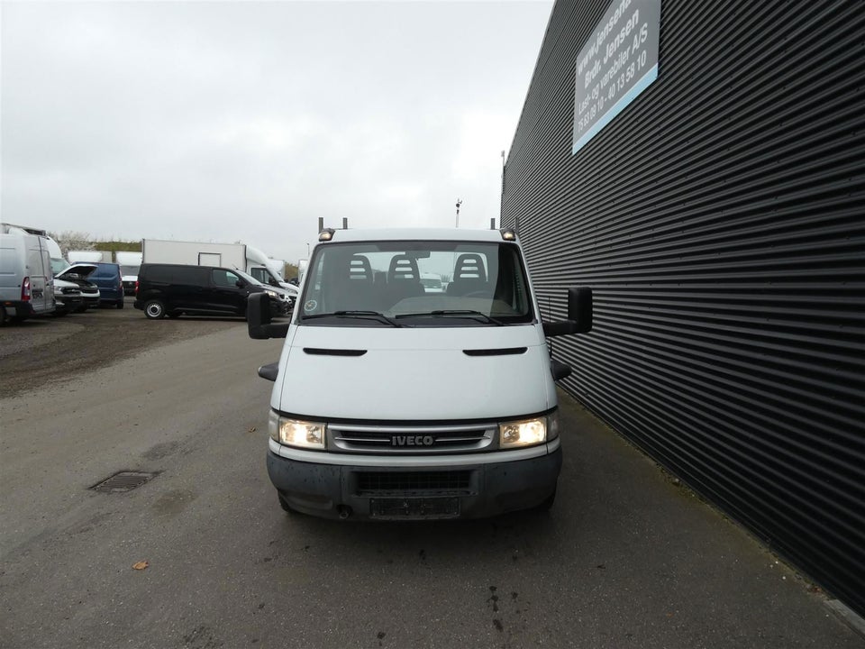 Iveco Daily 2,3 35S12 4200mm Lad 2d