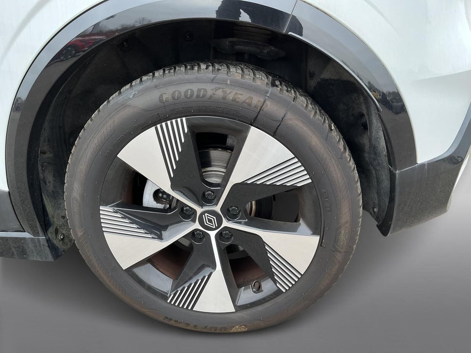 Renault Megane E-Tech 40 Equilibre 5d