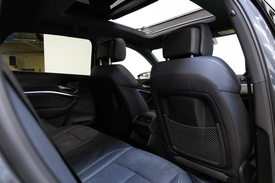 Audi Q8 e-tron 55 Advanced S-line quattro 5d