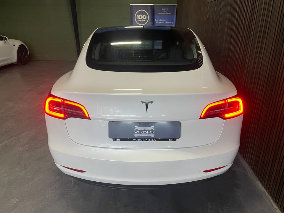 Tesla Model 3 Standard Range+ RWD 4d