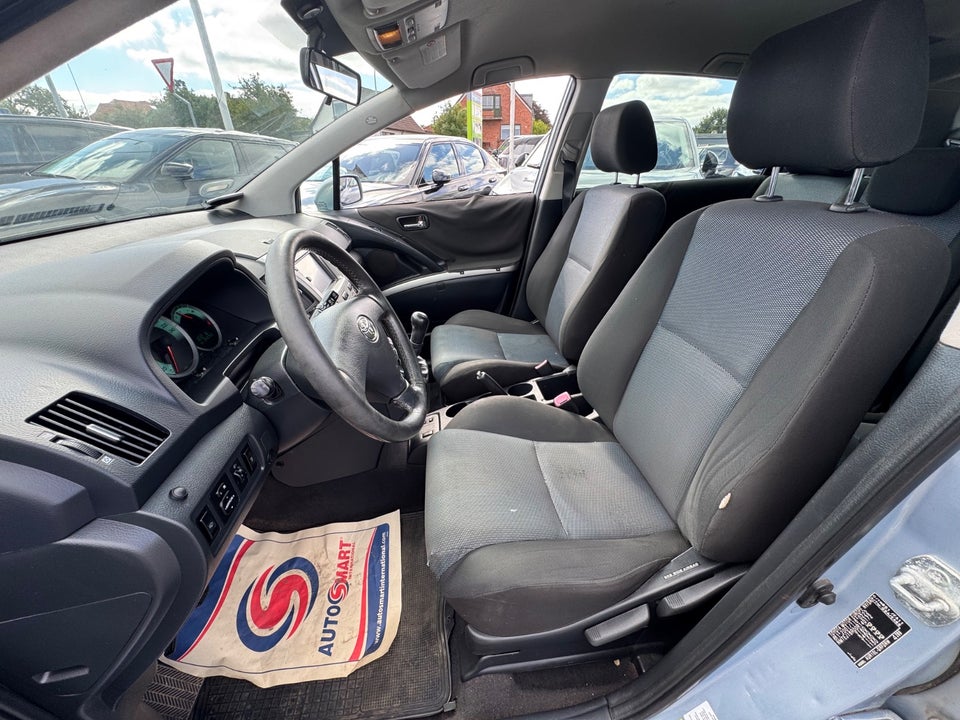 Toyota Corolla Verso 2,2 D-4D 136 Sol 7prs 5d