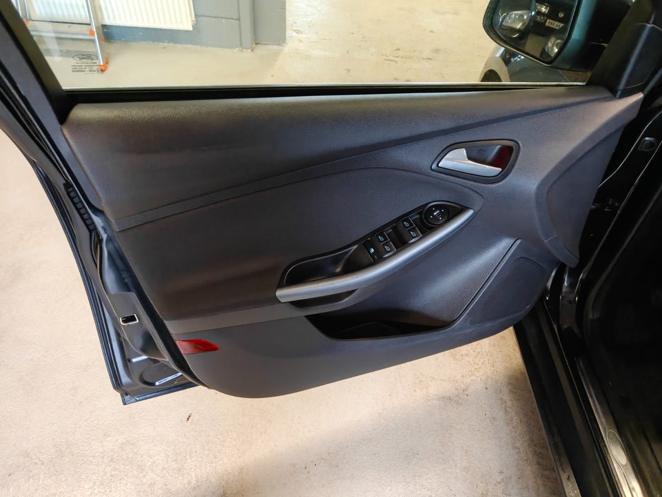 Ford Focus 1,0 SCTi 125 Titanium stc. ECO 5d