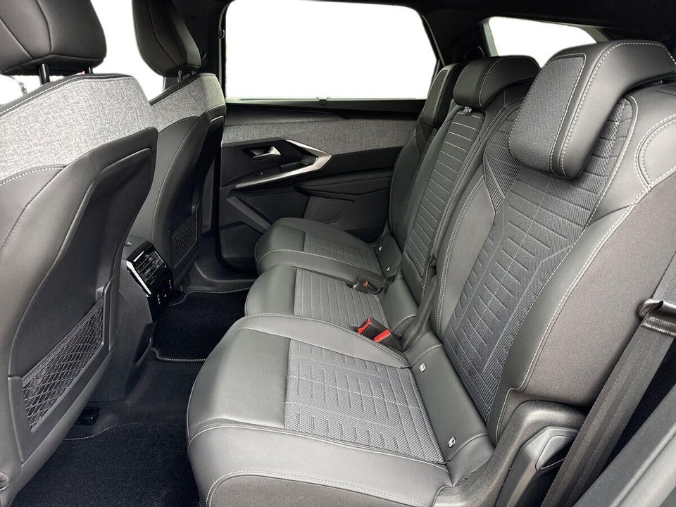 Peugeot e-5008 77 GT Pack 7prs 5d