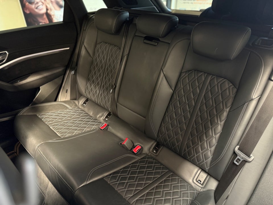 Audi e-tron 55 S-line quattro 5d