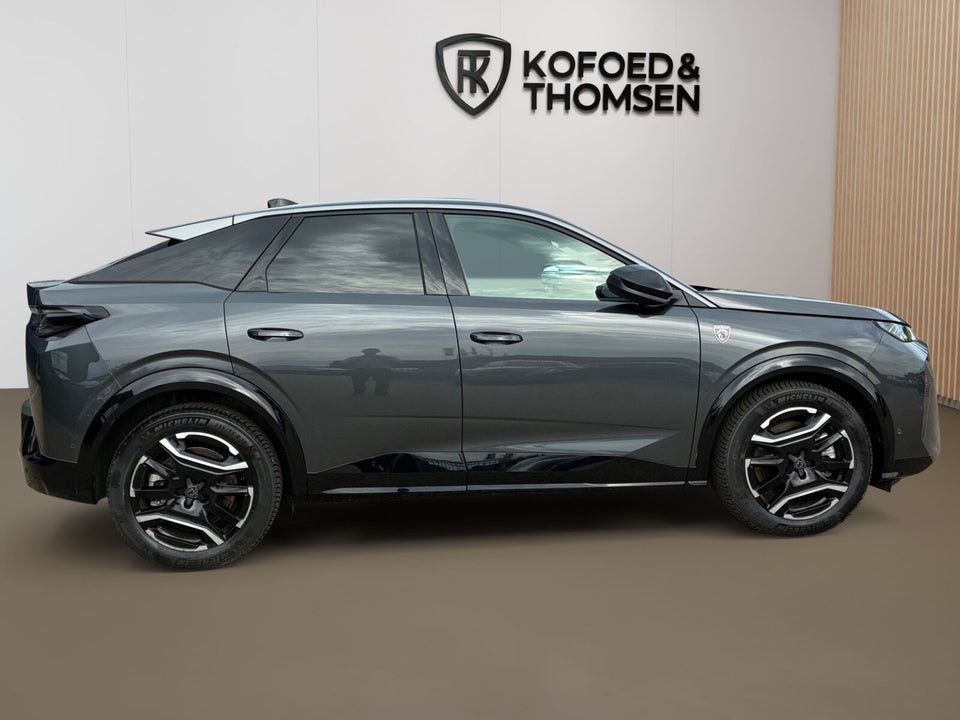 Peugeot e-3008 77 GT 5d