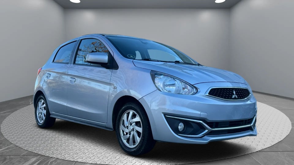 Mitsubishi Space Star 1,2 Black & White 5d